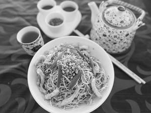 Burnt Garlic Noodles Chicken