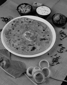 Pyaz Paratha With Sabzi Combos