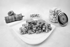 Sugarless Nuts Treat