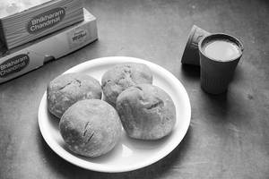 Chai (250 Ml) + Khasta Kachori ( 4 Pcs)
