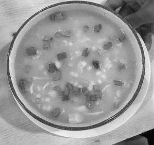 Shredded Chicken With Jobtears Soup