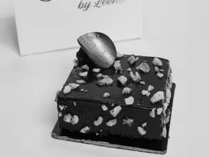 Chocolate Walnut Fudge Pastry (200g) | Eggless | Vegan