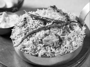 Hyderabadi Paneer Tikka Biryani - Large