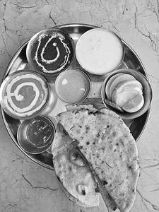 Mini Deluxe Thali