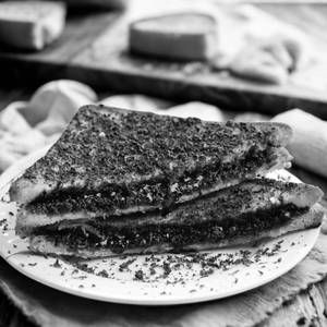 Chocolate Sandwich ( Serves 1 )