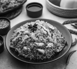 Chicken Schezwan Fried Rice [Serves 2]