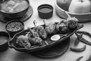 Chicken Lollipop (06 Pcs)