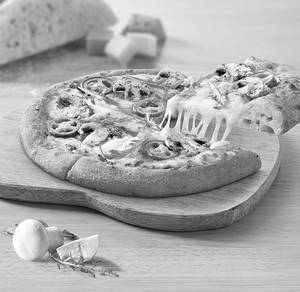 Sourdough Creamy Truffle Mushroom Pizza (Reg)
