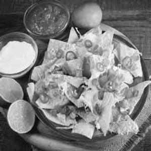 Cheesy Nachos Platter With Homemade Salsa