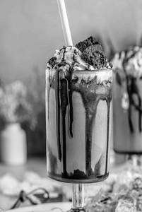 Chocolet Shake With Ice Cream