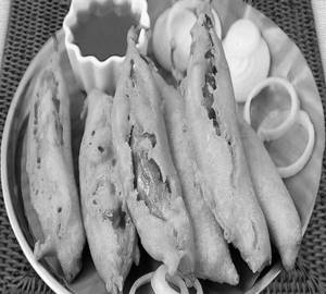 Mirchi bajji 4pcs