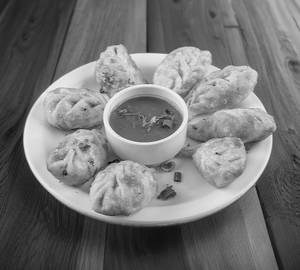 Veg Fried Momos 8-Pcs
