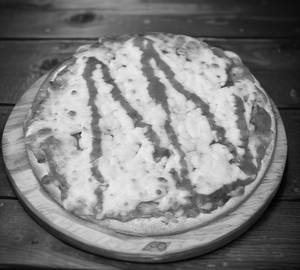 Queen margherita pizza [ 8 inches]