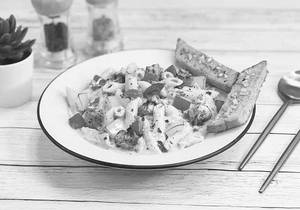 White Sauce Pasta