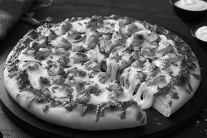 Special cheesy Chciken Pizza 9 Inches
