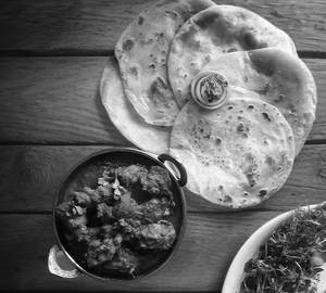 Chicken kosha [4Pc] with Paratha [4pc]