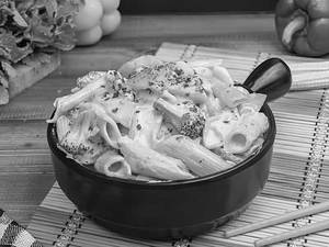 Chicken White Sauce Pasta