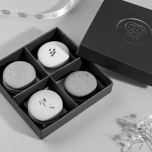 Assorted French Macarons [Box of 4]