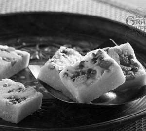 Sonpapdi Cake (250 gms)