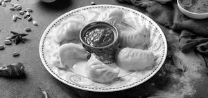 Chicken Schezwan Momos