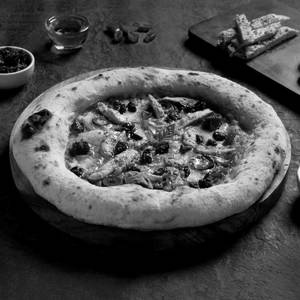 Red Paprika Chicken Pizza