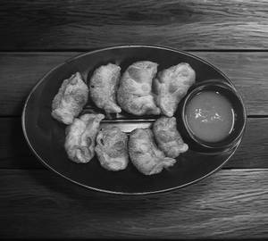 Veg Fried Momos [6 Pieces]
