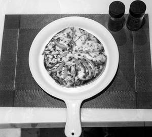 Cheese Onion Capsicum Pizza [9 inches]
