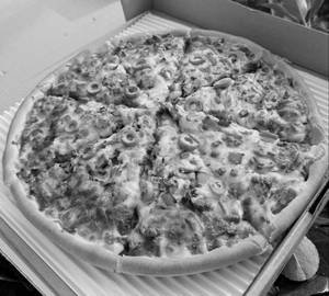 Veg cheese pizza