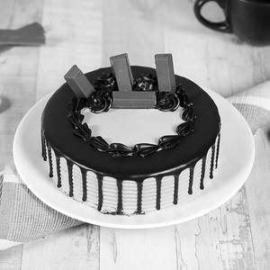 Kitkat Cake- Egg