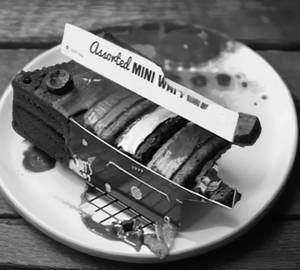 Mini Waffle Box Of 4 - Chocoholic's