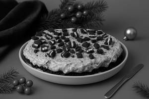 Cookie & Cream Waffle Cake [Single Layer]