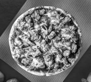 BBQ chicken pizza