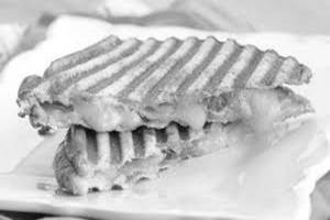 Cheesy Lays Sandwich