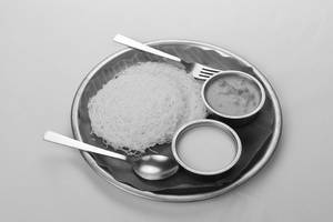 Iddyappam Kurma & Coconut Milk (2nos)
