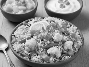 Veg Biryani With Raita