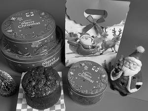 Christmas Plum Cake ( Gift Tin )