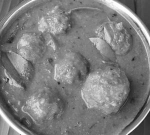 Paruppu Urundai Kulambu (3Pc Paruppu Urundai)