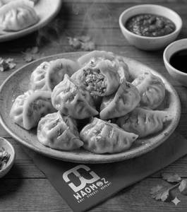 Veg Momos (Butter Garlic) 5pc