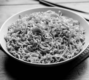 Veg schezwan noodles