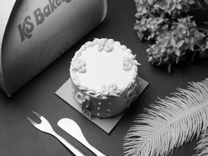 Almond Delight Bento Cake 300 Gms