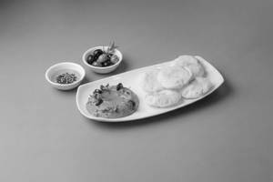Hummus With Pita Bread