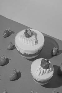 Strawberry Globe Dessert Small - 250 Gms