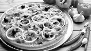 Red Hot Punjabi Pizza (8 Inch)