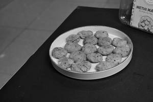 Methi Mathri