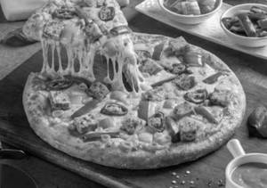 Urban Tandoori Paneer Pizza