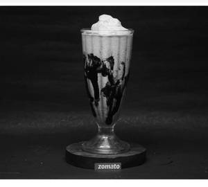 Dairy Milk Overload Thickshake