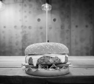 Sneh Classic Veg Burger
