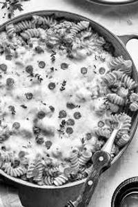 Pasta pizza