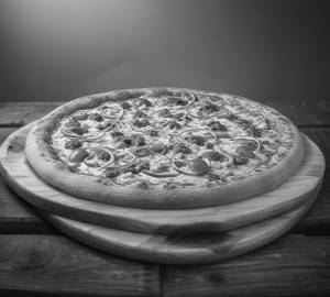 Fresh Farm Delight Pizza