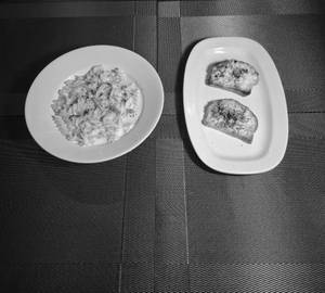 Veg Alfredo Sause + Cheese Garlic Breads (2 Slices)